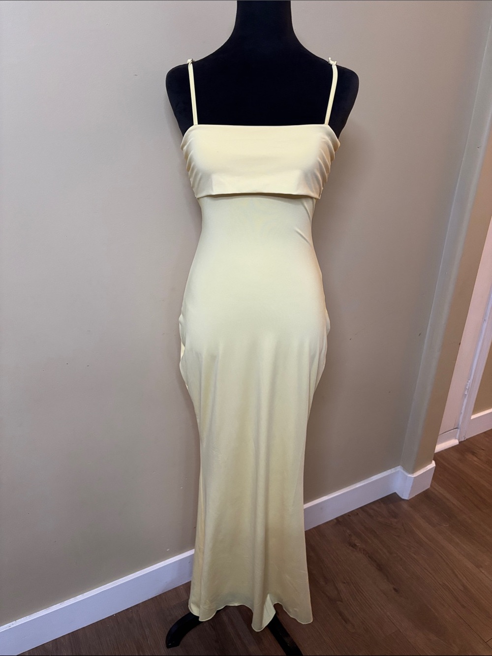 yellow bodycon maxi dress